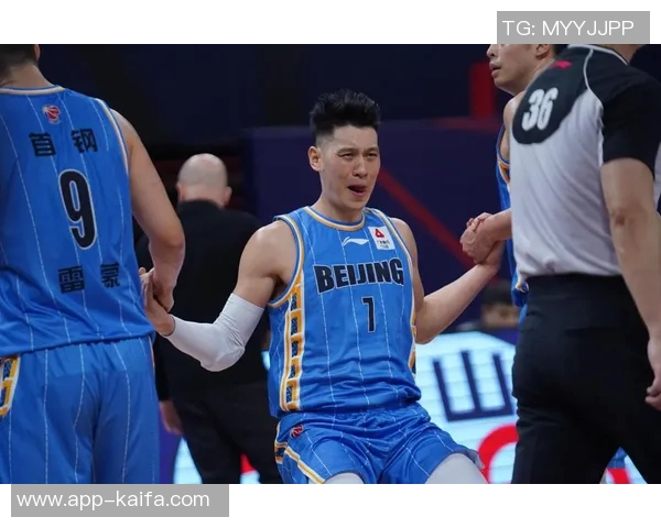 北京首钢男篮主场惊险胜广州队，成功晋级CBA季后赛