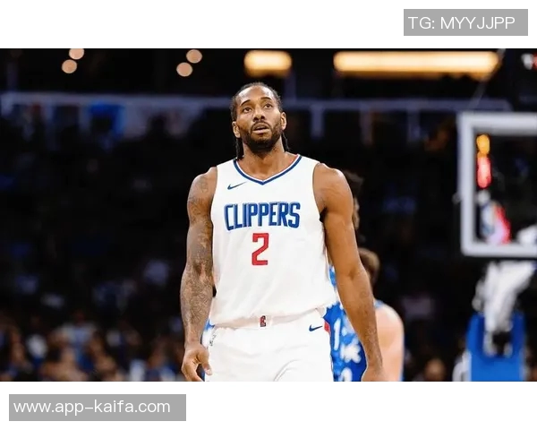 快船小前锋乔治因脚踝受伤休战两周,球队前景堪忧 快船小前锋乔治因脚踝受伤休战两周,球队前景堪忧